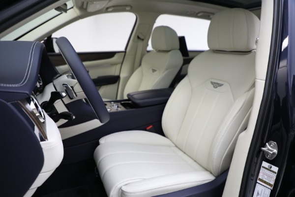 New 2024 Bentley Bentayga EWB V8 for sale $269,040 at Bentley Greenwich in Greenwich CT 06830 19
