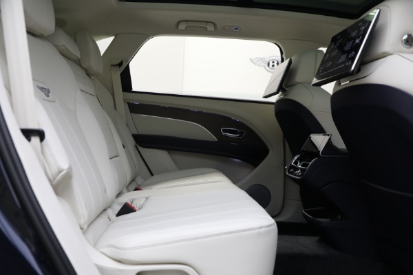 Used 2024 Bentley Bentayga EWB V8 for sale $204,900 at Bentley Greenwich in Greenwich CT 06830 26
