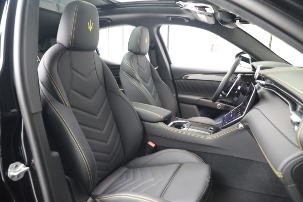 New 2024 Maserati Grecale Trofeo for sale Sold at Bentley Greenwich in Greenwich CT 06830 22