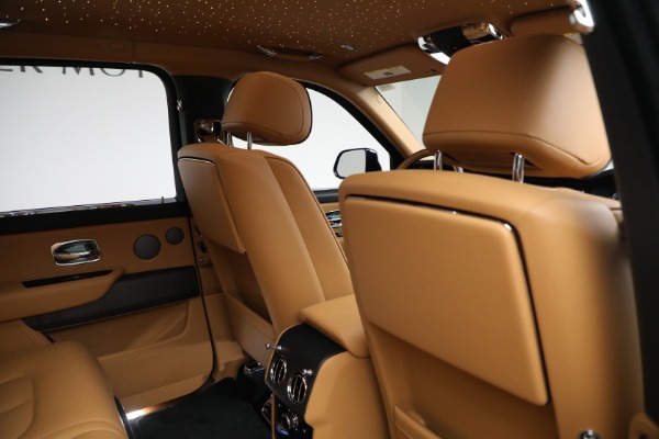 Used 2024 Rolls-Royce Cullinan for sale $329,900 at Bentley Greenwich in Greenwich CT 06830 24