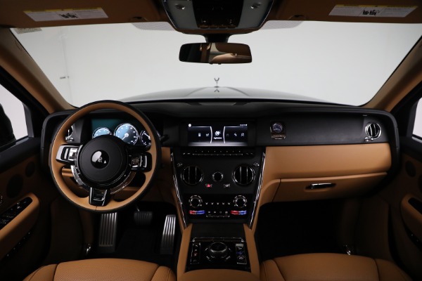New 2024 Rolls-Royce Cullinan for sale Sold at Bentley Greenwich in Greenwich CT 06830 27