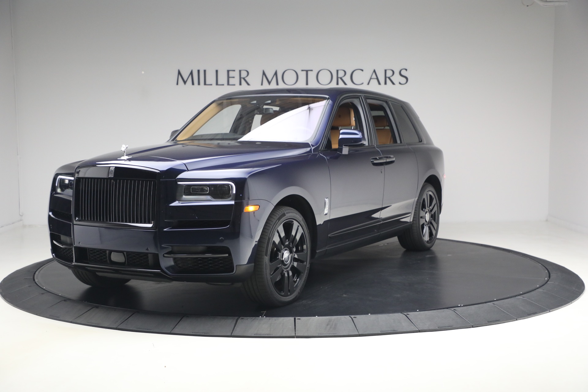 Used 2024 Rolls-Royce Cullinan for sale $329,900 at Bentley Greenwich in Greenwich CT 06830 1