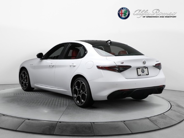 New 2024 Alfa Romeo Giulia Veloce for sale $56,710 at Bentley Greenwich in Greenwich CT 06830 10