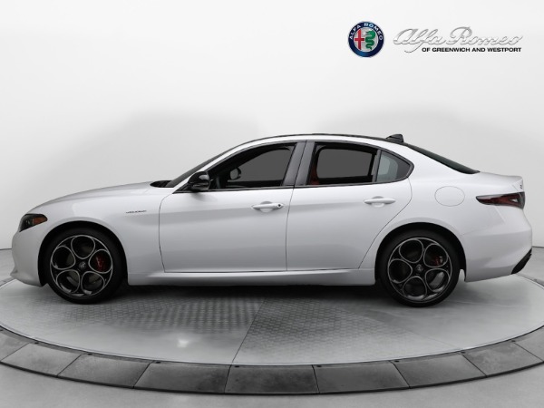 New 2024 Alfa Romeo Giulia Veloce for sale $56,710 at Bentley Greenwich in Greenwich CT 06830 7