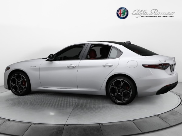 New 2024 Alfa Romeo Giulia Veloce for sale $56,710 at Bentley Greenwich in Greenwich CT 06830 8