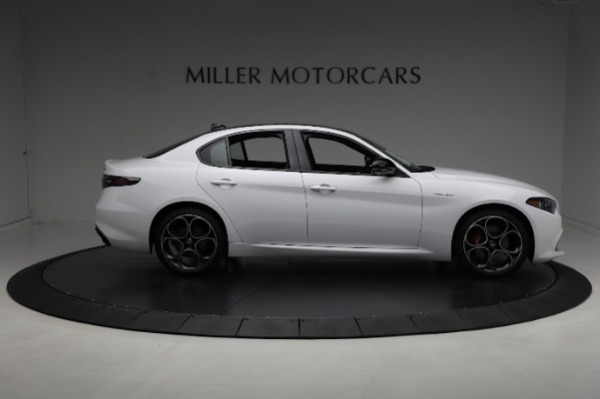 New 2024 Alfa Romeo Giulia Veloce for sale $56,710 at Bentley Greenwich in Greenwich CT 06830 21