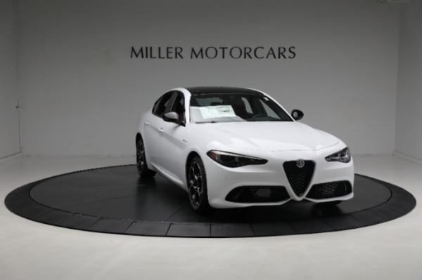 New 2024 Alfa Romeo Giulia Veloce for sale $56,710 at Bentley Greenwich in Greenwich CT 06830 26