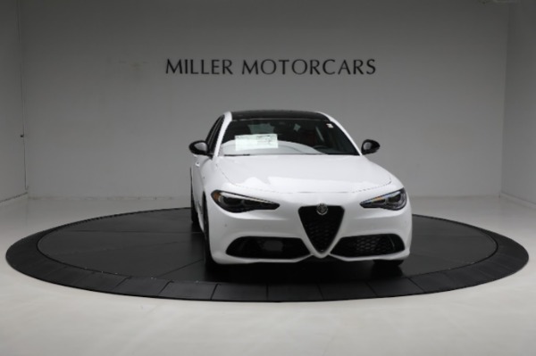 New 2024 Alfa Romeo Giulia Veloce for sale $56,710 at Bentley Greenwich in Greenwich CT 06830 27