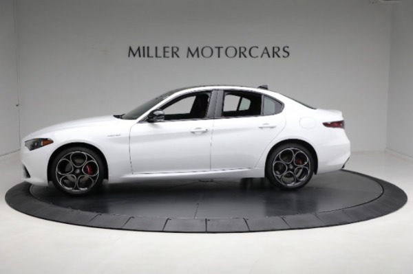 New 2024 Alfa Romeo Giulia Veloce for sale $56,710 at Bentley Greenwich in Greenwich CT 06830 6