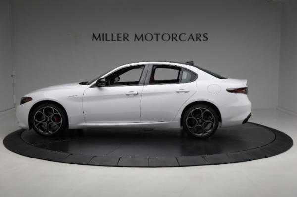 New 2024 Alfa Romeo Giulia Veloce for sale $56,710 at Bentley Greenwich in Greenwich CT 06830 7