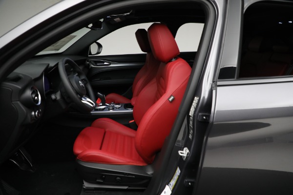 New 2024 Alfa Romeo Stelvio Ti for sale Sold at Bentley Greenwich in Greenwich CT 06830 27