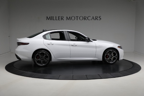 New 2024 Alfa Romeo Giulia Veloce for sale Sold at Bentley Greenwich in Greenwich CT 06830 17