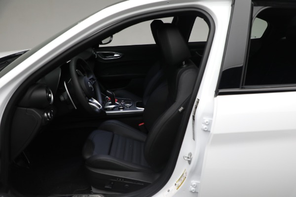 New 2024 Alfa Romeo Giulia Veloce for sale Sold at Bentley Greenwich in Greenwich CT 06830 24