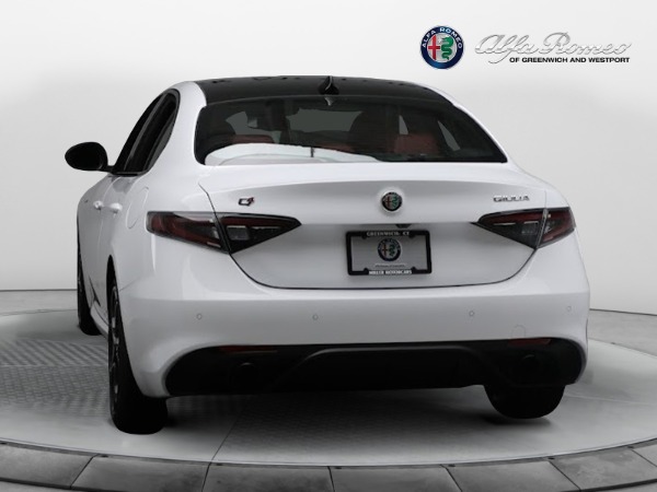 New 2024 Alfa Romeo Giulia Veloce for sale $56,710 at Bentley Greenwich in Greenwich CT 06830 11