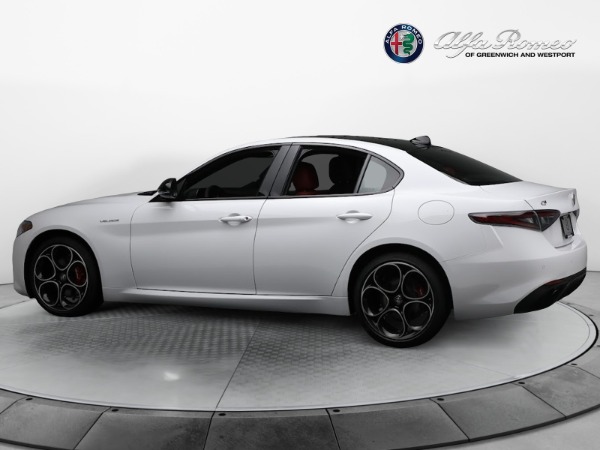 New 2024 Alfa Romeo Giulia Veloce for sale $56,710 at Bentley Greenwich in Greenwich CT 06830 7