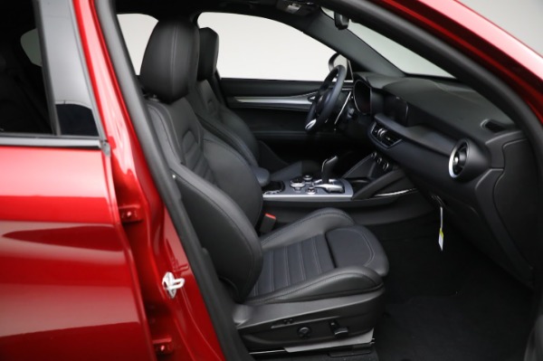 New 2024 Alfa Romeo Stelvio Veloce for sale Sold at Bentley Greenwich in Greenwich CT 06830 28