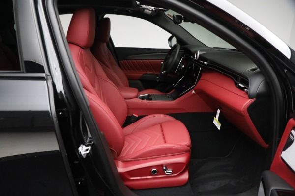 New 2024 Maserati Grecale Trofeo for sale Sold at Bentley Greenwich in Greenwich CT 06830 26
