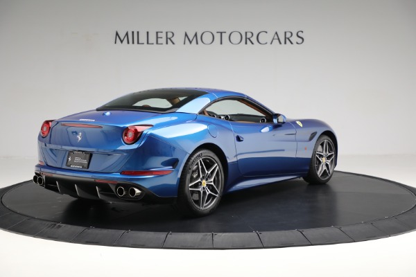 Used 2016 Ferrari California T for sale Sold at Bentley Greenwich in Greenwich CT 06830 17