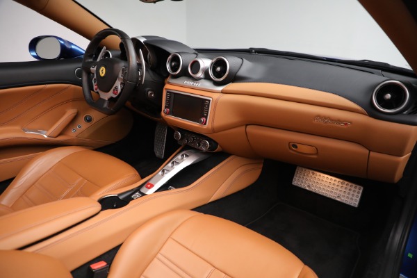 Used 2016 Ferrari California T for sale Sold at Bentley Greenwich in Greenwich CT 06830 23