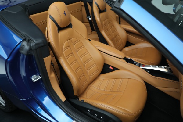 Used 2016 Ferrari California T for sale Sold at Bentley Greenwich in Greenwich CT 06830 25