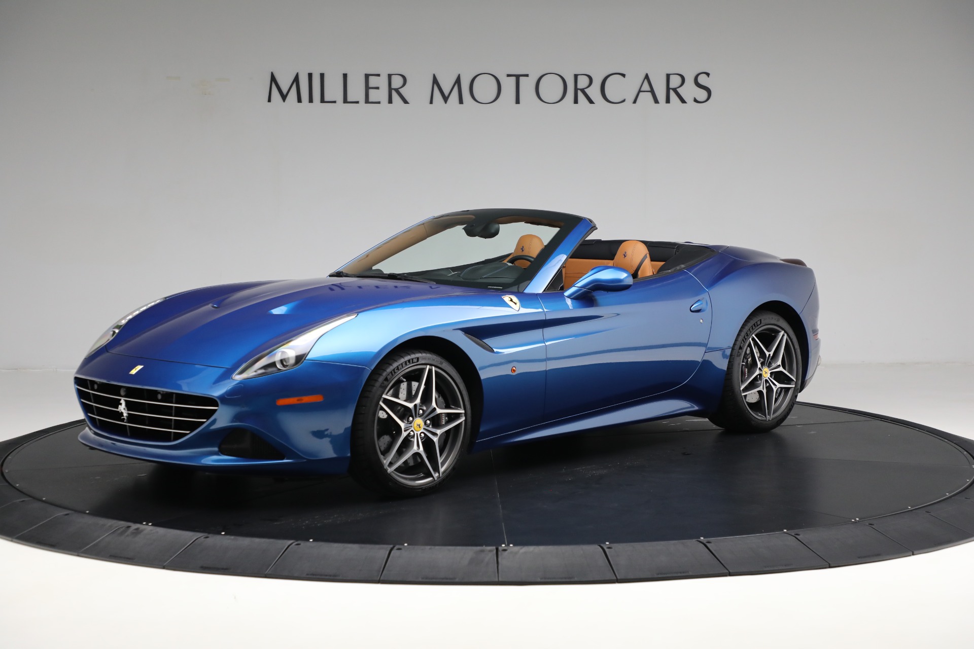 Used 2016 Ferrari California T for sale Sold at Bentley Greenwich in Greenwich CT 06830 1