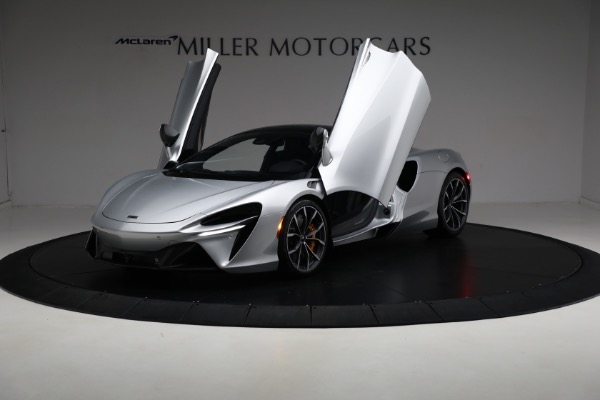New 2023 McLaren Artura Vision for sale Sold at Bentley Greenwich in Greenwich CT 06830 13