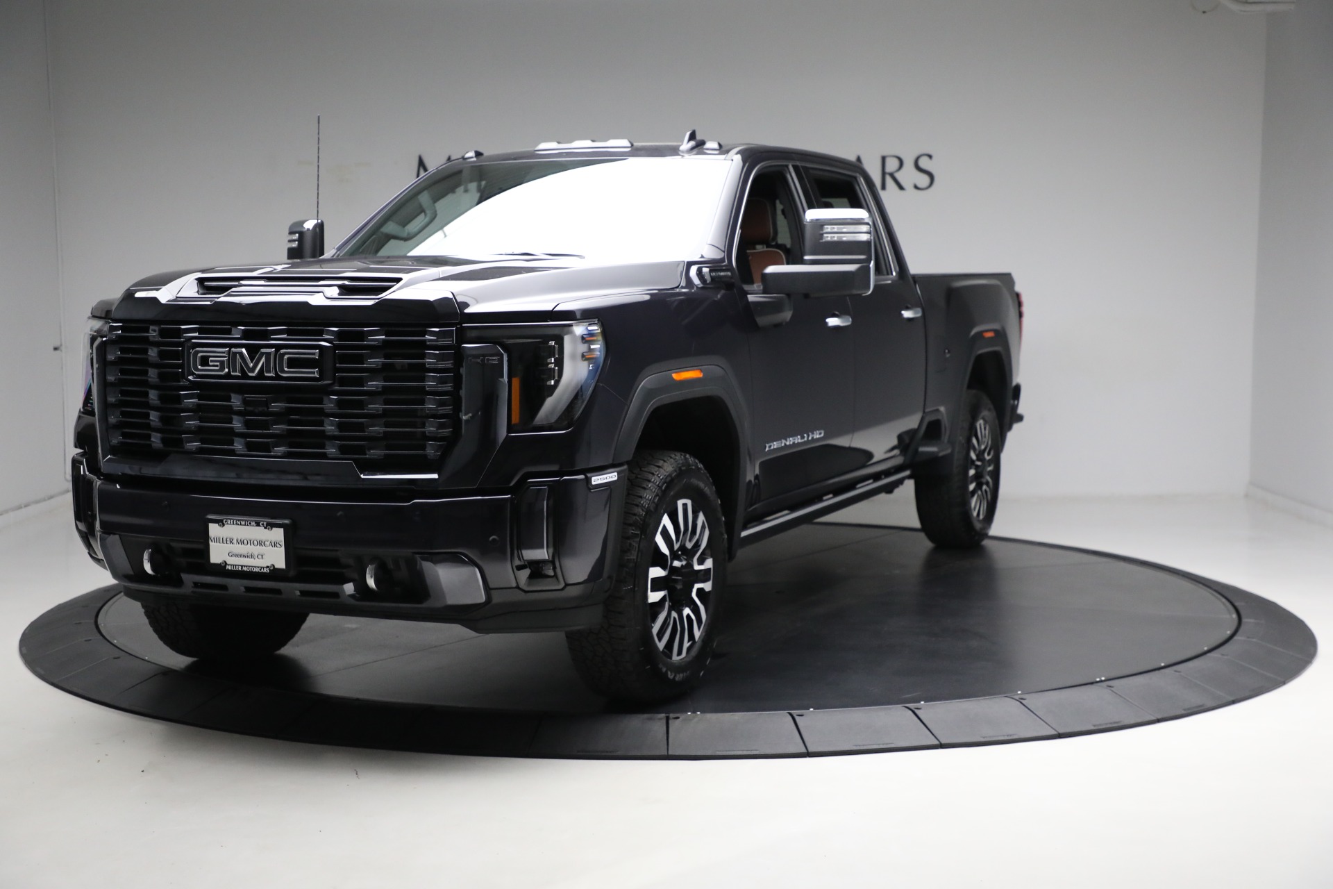 Used 2024 GMC Sierra 2500HD Denali Ultimate for sale Sold at Bentley Greenwich in Greenwich CT 06830 1
