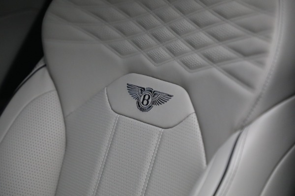 New 2024 Bentley Bentayga EWB Azure V8 for sale Sold at Bentley Greenwich in Greenwich CT 06830 25