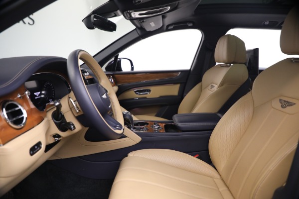 Used 2024 Bentley Bentayga EWB V8 for sale Sold at Bentley Greenwich in Greenwich CT 06830 16