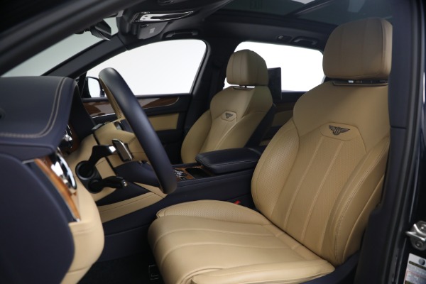 Used 2024 Bentley Bentayga EWB V8 for sale Sold at Bentley Greenwich in Greenwich CT 06830 17