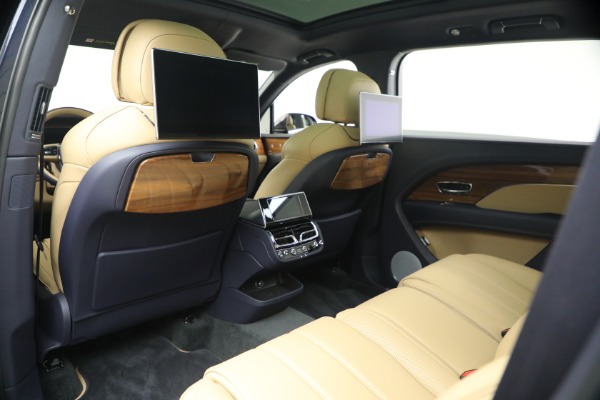 Used 2024 Bentley Bentayga EWB V8 for sale Sold at Bentley Greenwich in Greenwich CT 06830 18