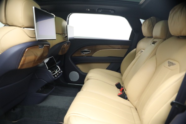 Used 2024 Bentley Bentayga EWB V8 for sale Sold at Bentley Greenwich in Greenwich CT 06830 19