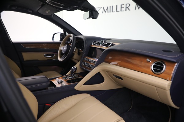 Used 2024 Bentley Bentayga EWB V8 for sale Sold at Bentley Greenwich in Greenwich CT 06830 22