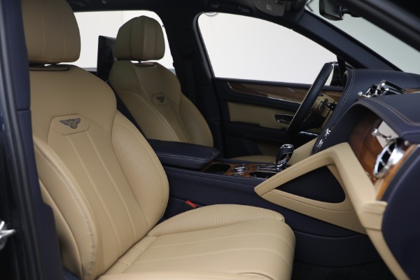 Used 2024 Bentley Bentayga EWB V8 for sale Sold at Bentley Greenwich in Greenwich CT 06830 24