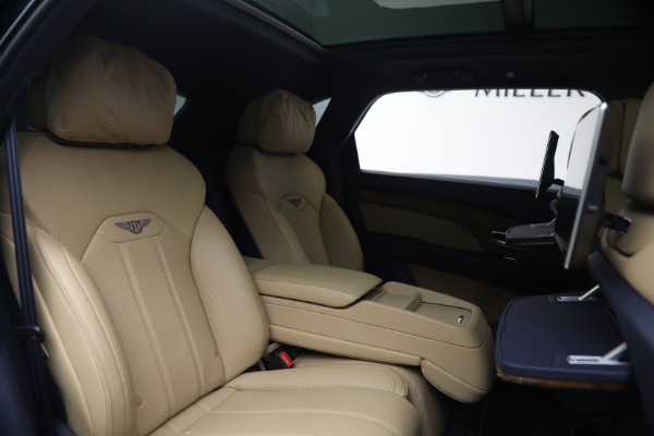 Used 2024 Bentley Bentayga EWB V8 for sale Sold at Bentley Greenwich in Greenwich CT 06830 27