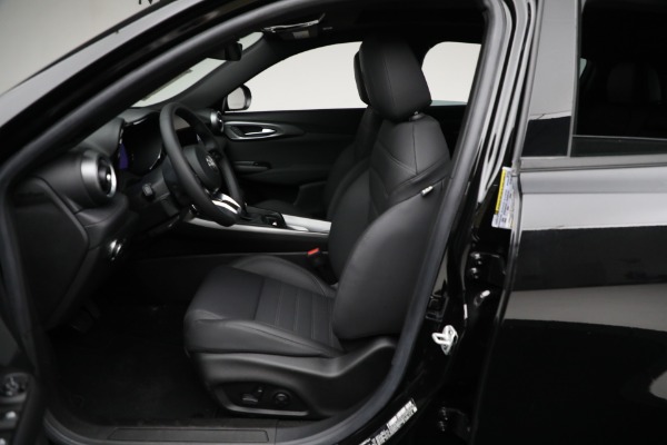 New 2024 Alfa Romeo Tonale Ti for sale Sold at Bentley Greenwich in Greenwich CT 06830 25