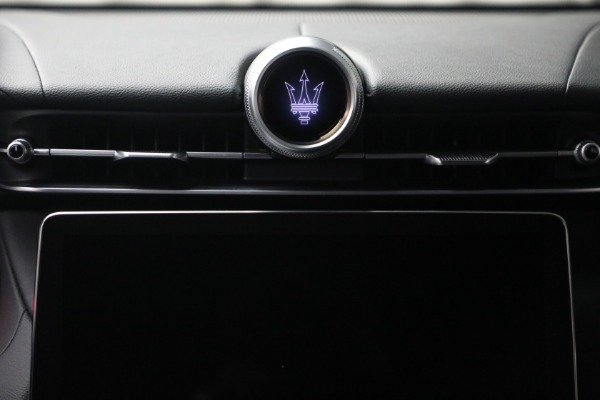 New 2024 Maserati Grecale GT for sale Sold at Bentley Greenwich in Greenwich CT 06830 23