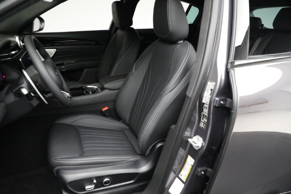 New 2024 Maserati Grecale GT for sale $69,900 at Bentley Greenwich in Greenwich CT 06830 28