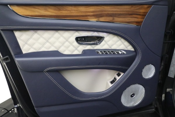 Used 2021 Bentley Bentayga V8 for sale Sold at Bentley Greenwich in Greenwich CT 06830 13