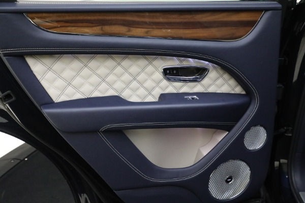 Used 2021 Bentley Bentayga V8 for sale Sold at Bentley Greenwich in Greenwich CT 06830 17