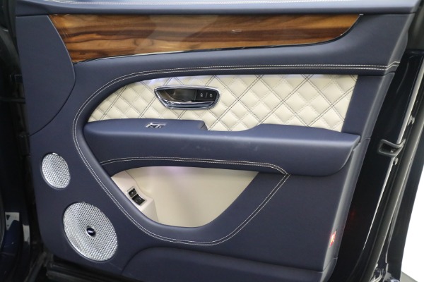 Used 2021 Bentley Bentayga V8 for sale Sold at Bentley Greenwich in Greenwich CT 06830 21