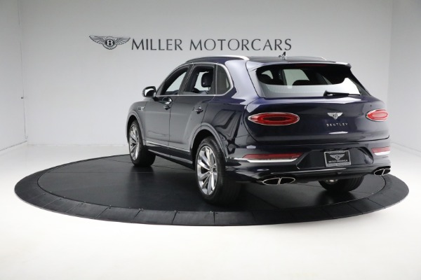 Used 2021 Bentley Bentayga V8 for sale Sold at Bentley Greenwich in Greenwich CT 06830 4