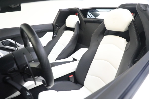 Used 2013 Lamborghini Aventador LP 700-4 for sale Sold at Bentley Greenwich in Greenwich CT 06830 19