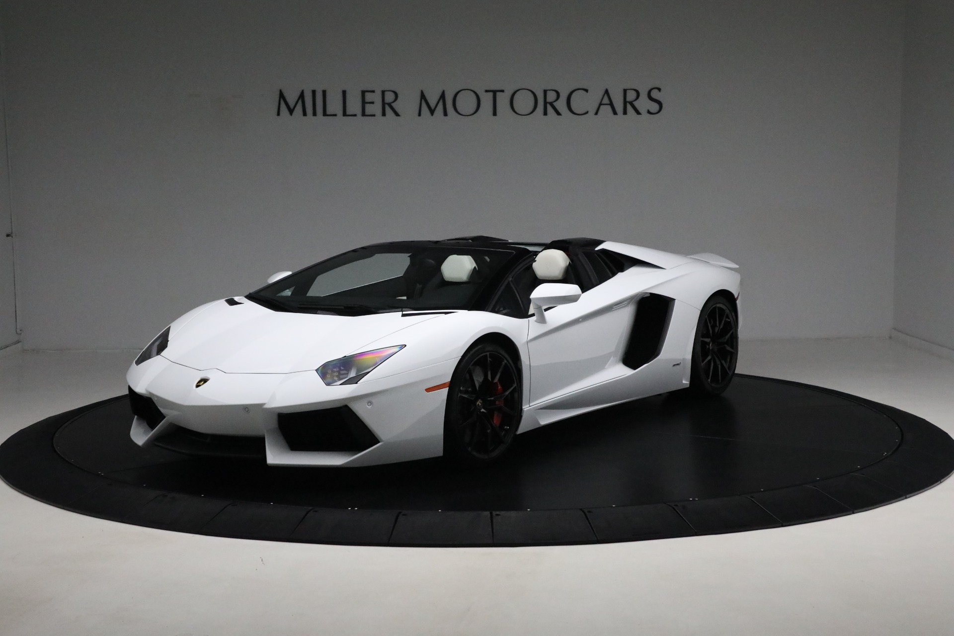 Used 2013 Lamborghini Aventador LP 700-4 for sale Sold at Bentley Greenwich in Greenwich CT 06830 1