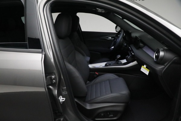 New 2024 Alfa Romeo Tonale Ti for sale Sold at Bentley Greenwich in Greenwich CT 06830 28