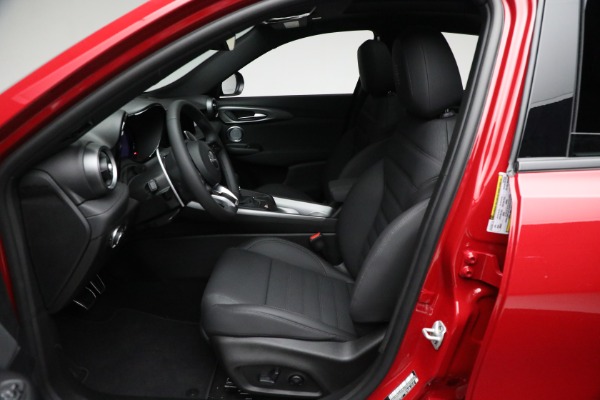 New 2024 Alfa Romeo Tonale Veloce for sale Sold at Bentley Greenwich in Greenwich CT 06830 26