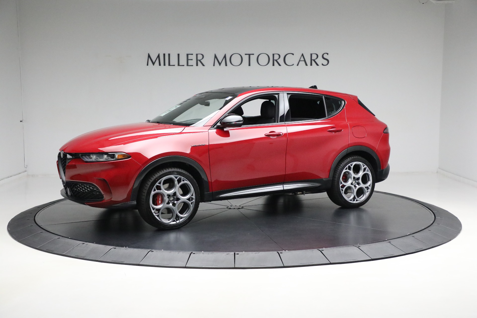 New 2024 Alfa Romeo Tonale Veloce for sale Sold at Bentley Greenwich in Greenwich CT 06830 1