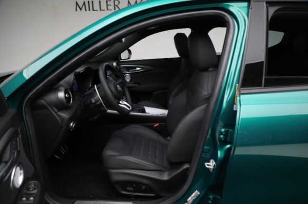 New 2024 Alfa Romeo Tonale Veloce for sale Sold at Bentley Greenwich in Greenwich CT 06830 23