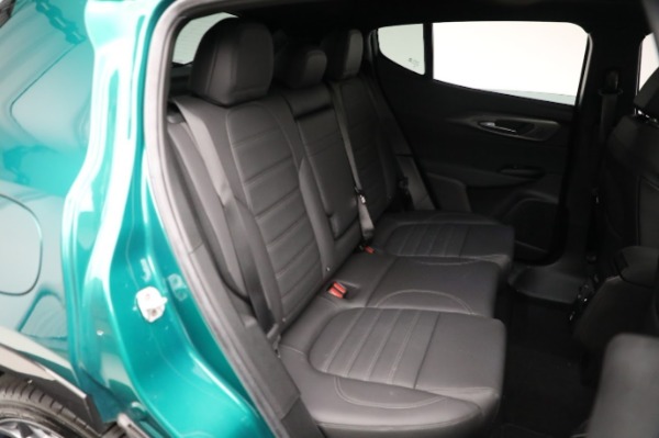 New 2024 Alfa Romeo Tonale Veloce for sale Sold at Bentley Greenwich in Greenwich CT 06830 27