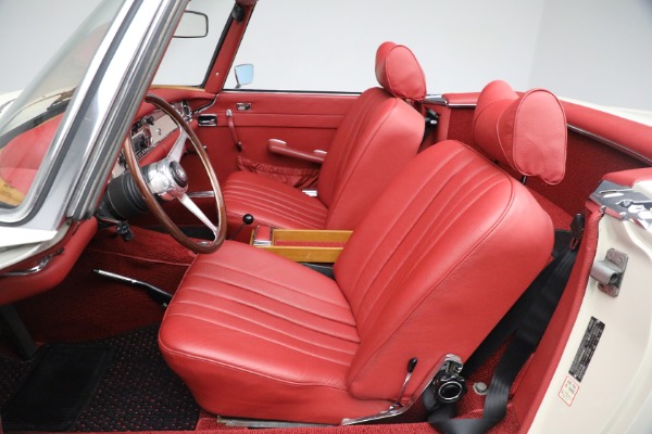 Used 1970 Mercedes-Benz 280 SL for sale Sold at Bentley Greenwich in Greenwich CT 06830 18